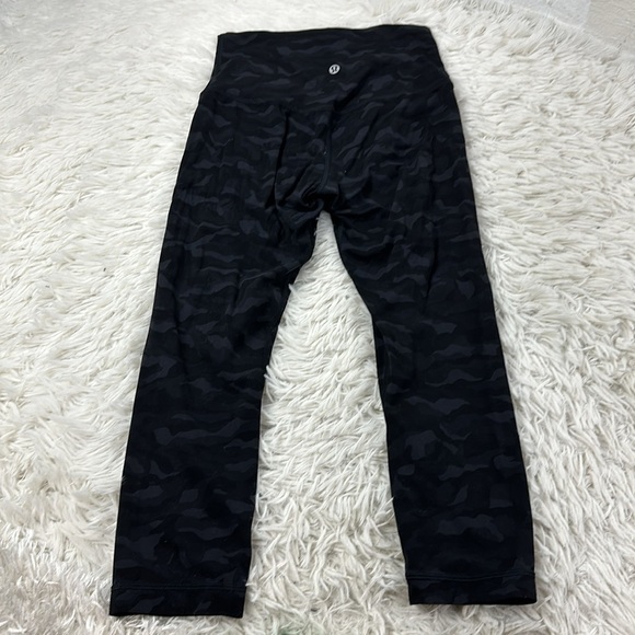 Lululemon Align Crop *21" Sequoia Camo Print Deep Coal Black - Picture 4 of 6